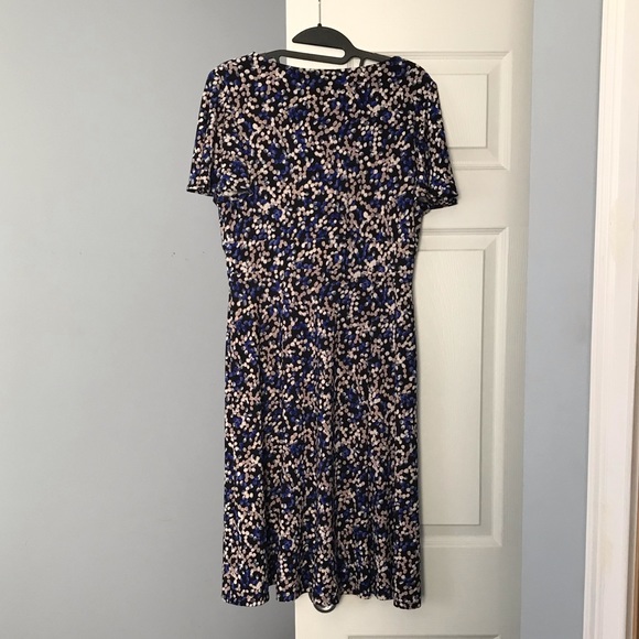 EUC Chaps Swing Dress • Size M • Flutter Sleeves and Fun print! - Picture 2 of 9